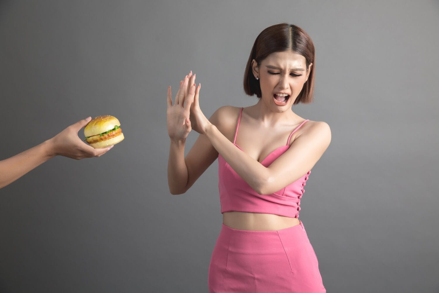 How to Manage Food Cravings While Transitioning to a Keto