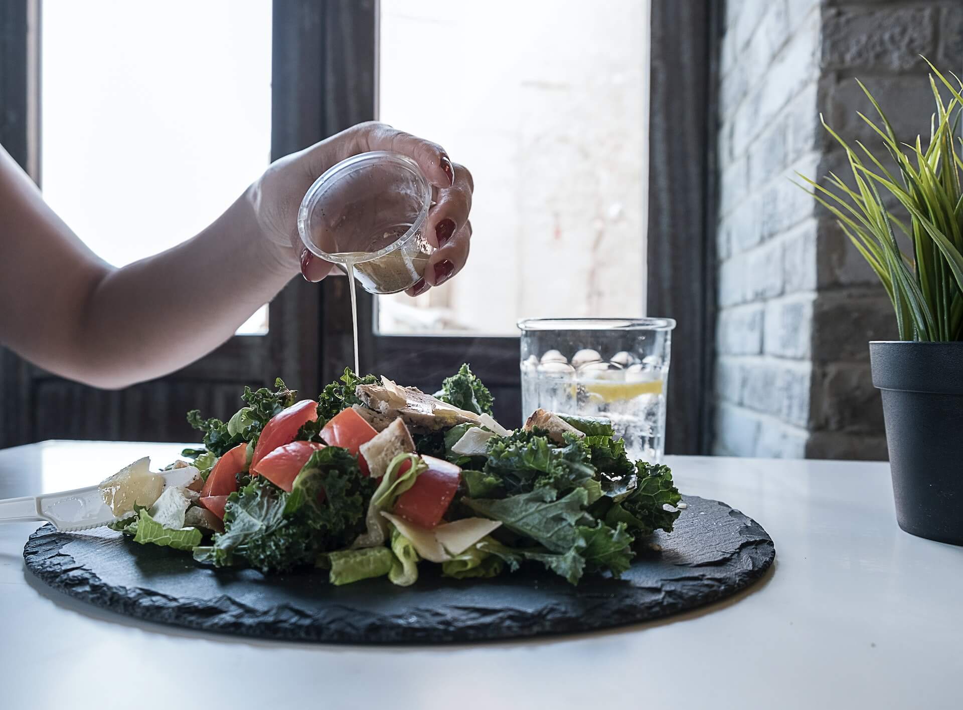 How Many Carbs Should You Eat Daily to Lose Weight?