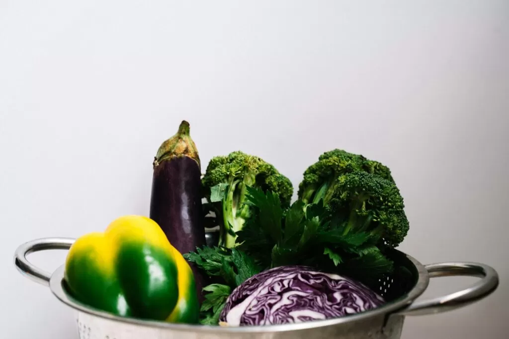 8 Low-Carb, High-Fiber Vegetables Dietitians Recommend