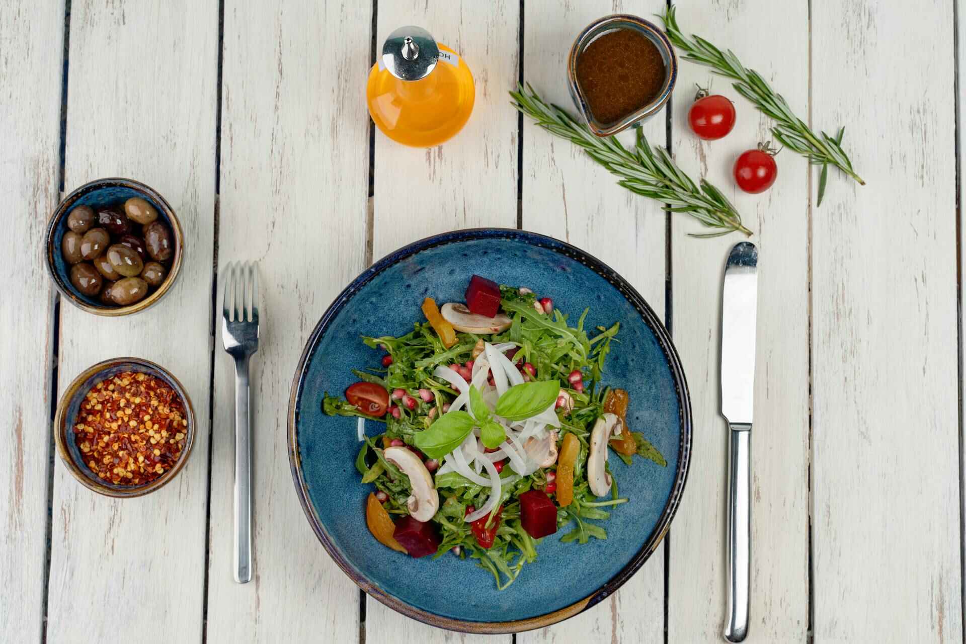 The Ultimate Very Low Carb Diet Guide: Benefits, Meal Plans, and Scientific Insights