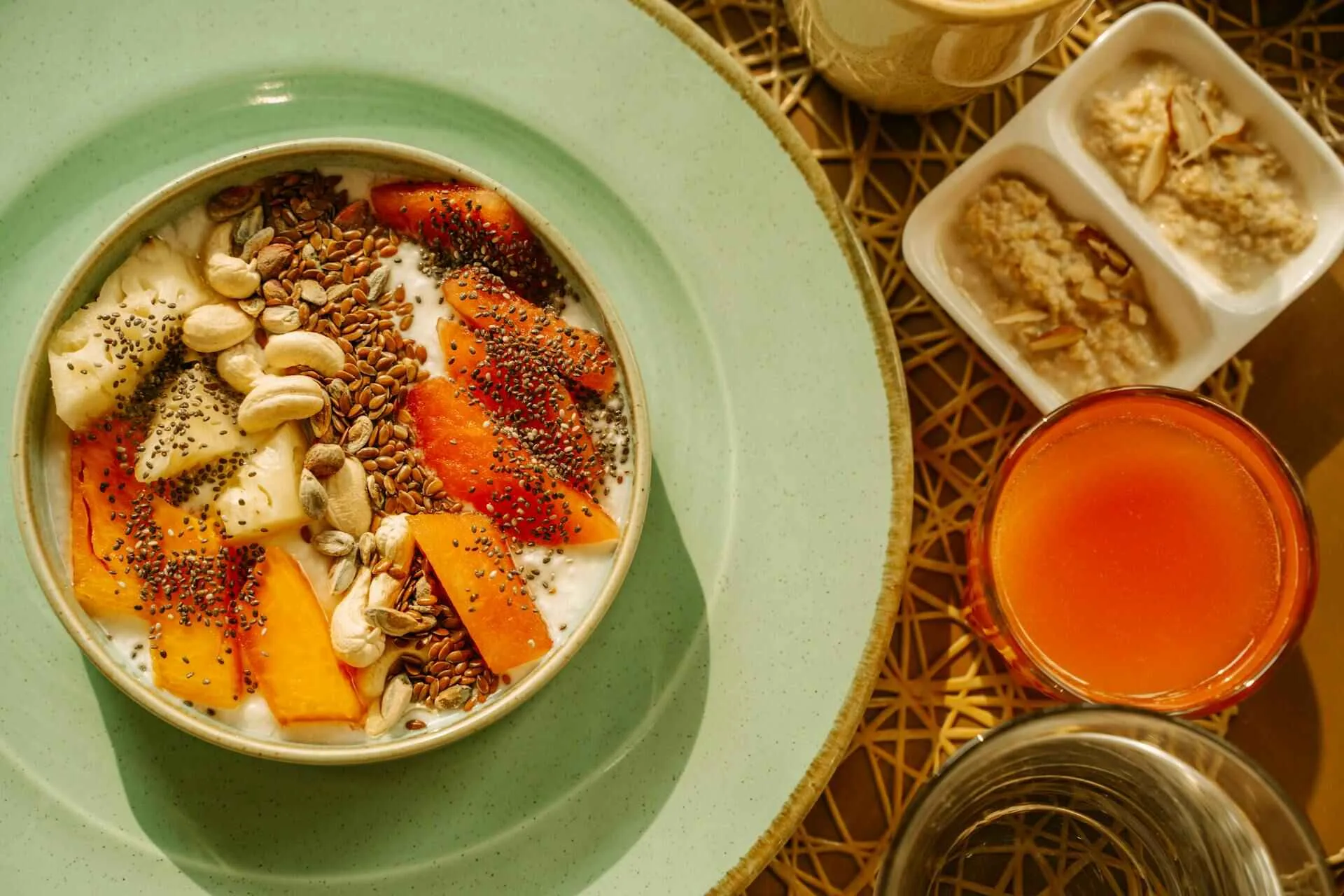 Low-Carb Snacks for Diabetics Between Meals