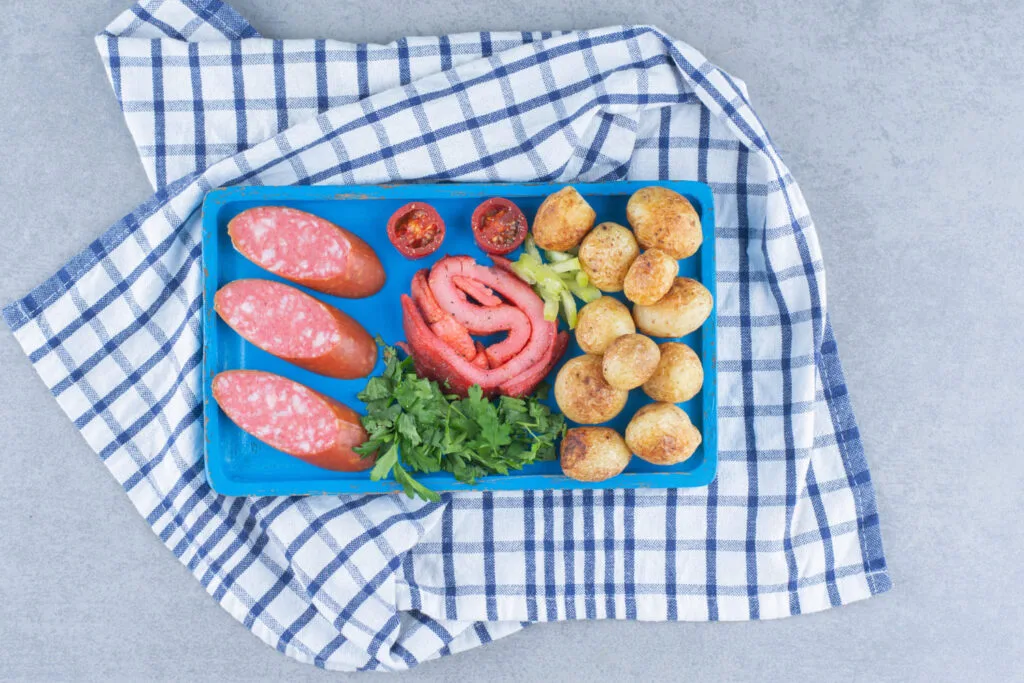 low-carb office lunch recipes — no cook charcuterie lunch box