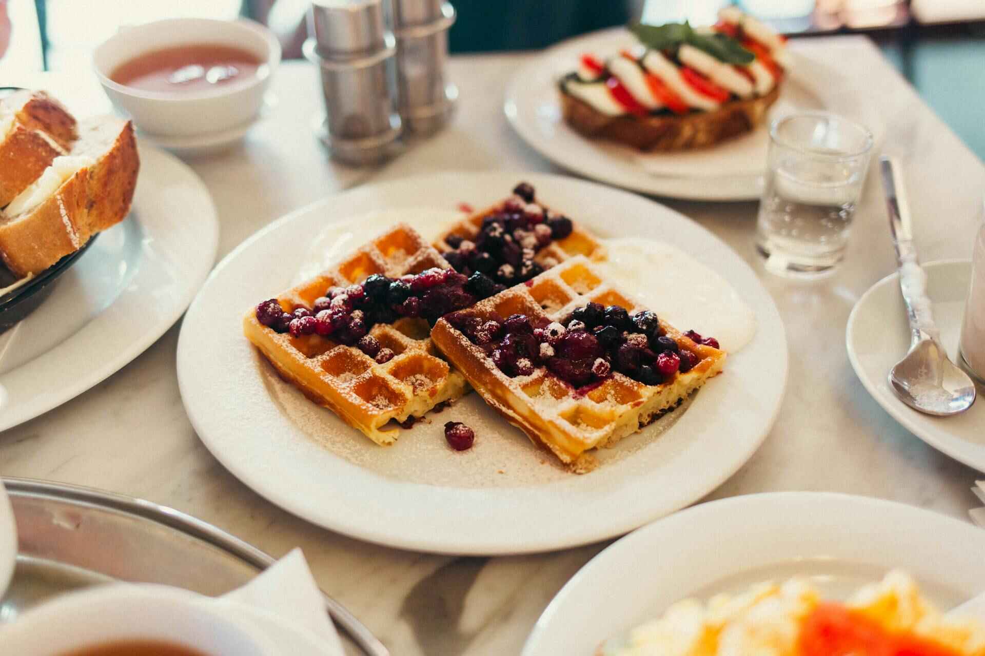Keto Waffle Makers: Best Chaffle Recipes & Top Irons