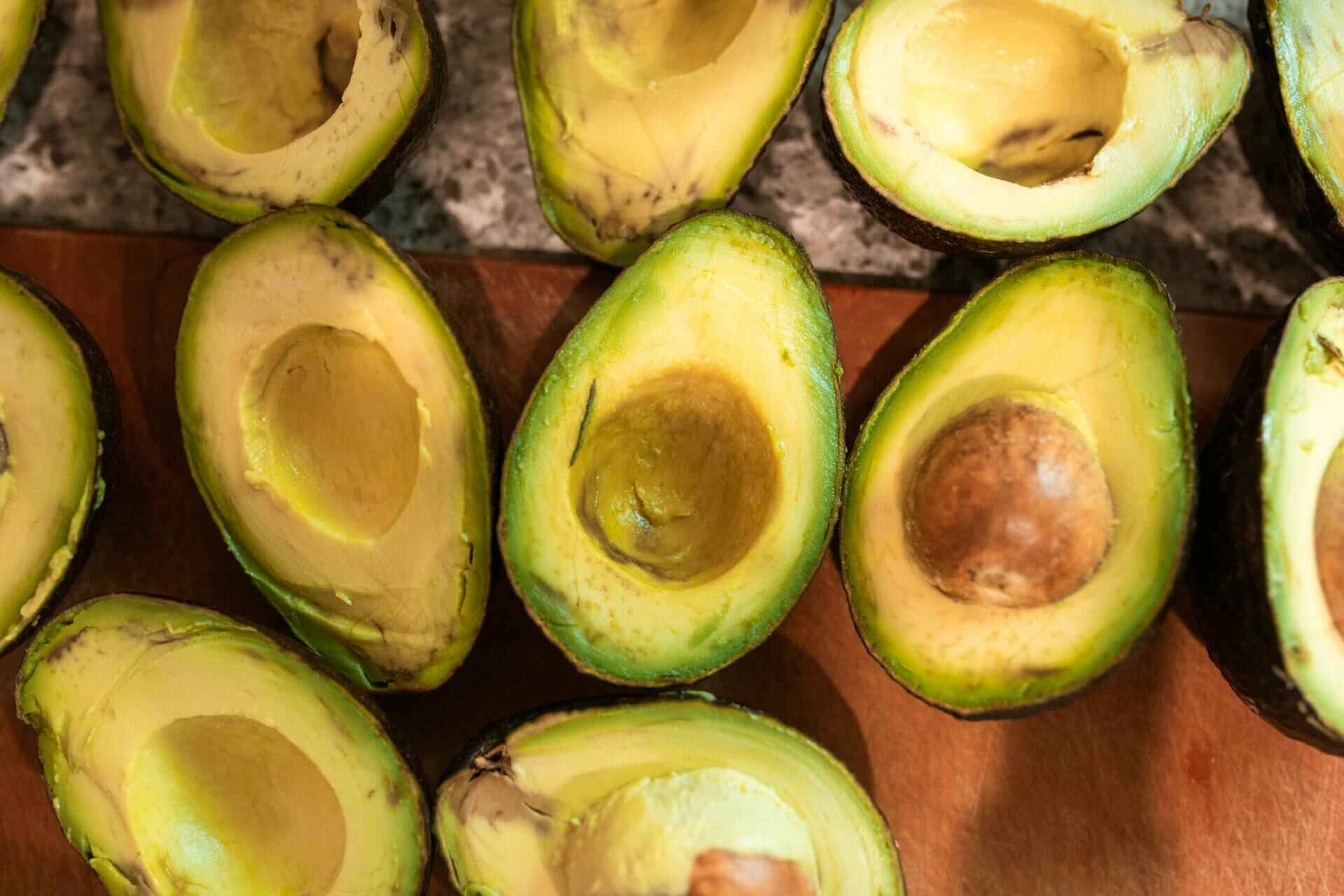 Avocado Keto: Is Avocado Low Carb? Net Carbs, Benefits & Recipes