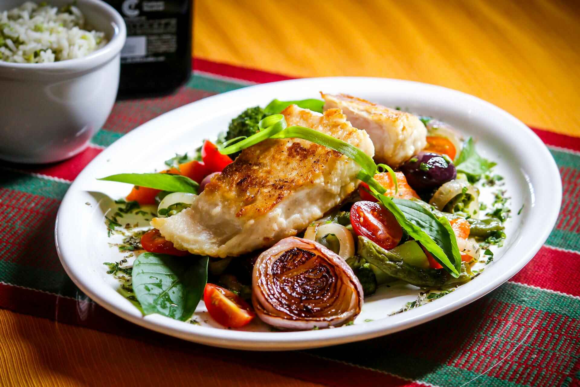 30+ Keto Diet Recipes — Easy Breakfast, Lunch & Dinner Ideas for Every Day